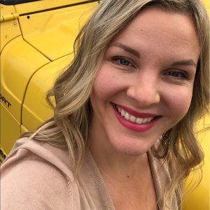 Meet your Posher, Valerie